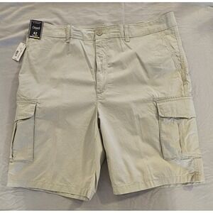 Men's Roundtree & Yorke Classic Fit Cargo Shorts Tall Man 42 Stone NWT L410
